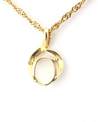 Handmade Australian Solid Coober Pedy Opal Pendant Necklace in 18k Gold, detail view