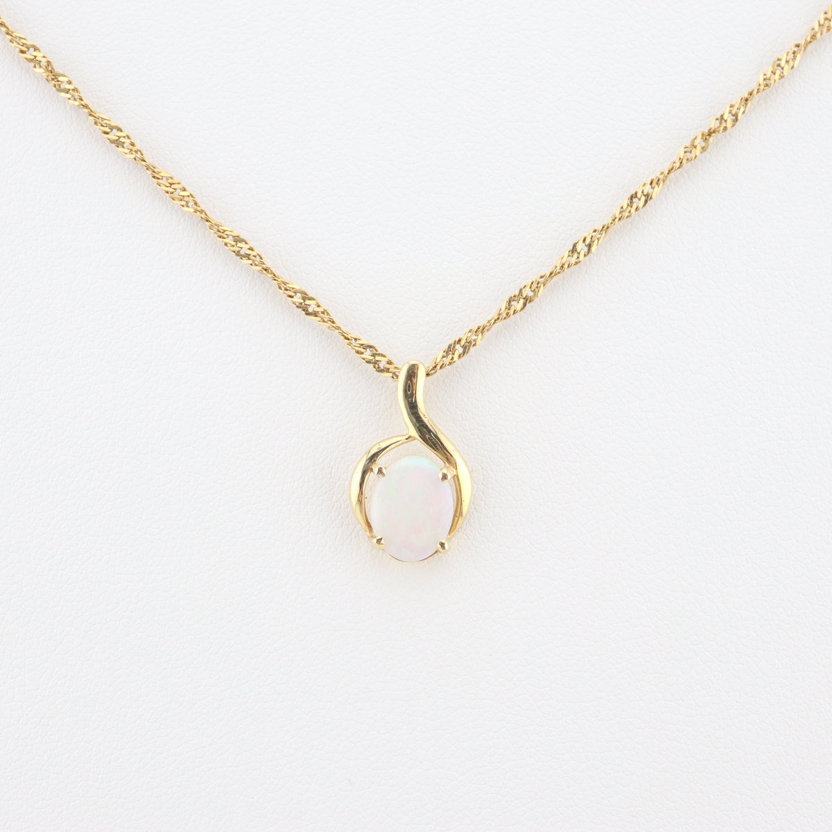 Handmade Australian Solid Coober Pedy Opal Pendant Necklace in 18k Gold